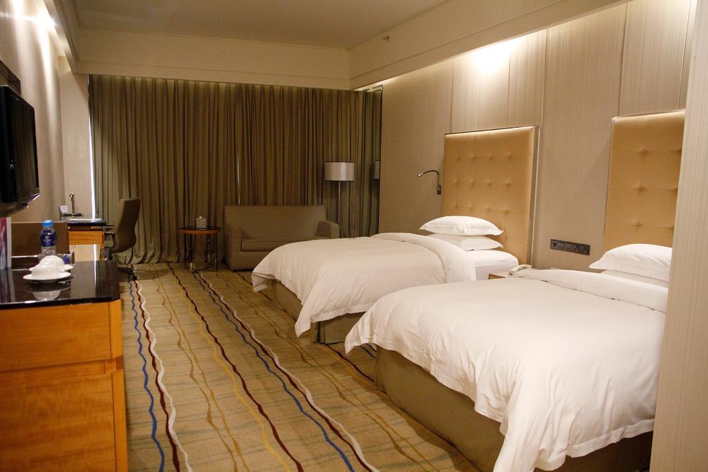 Zhongshan Lighting Era Hotel Exterior photo