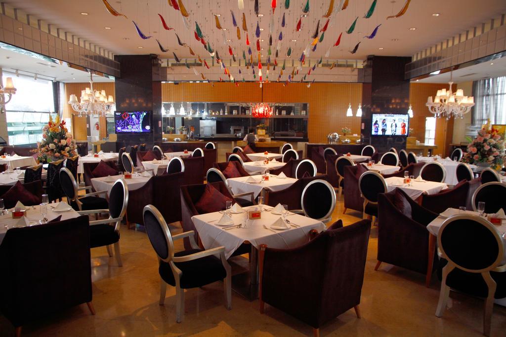 Zhongshan Lighting Era Hotel Exterior photo