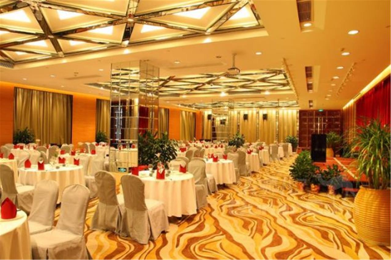 Zhongshan Lighting Era Hotel Exterior photo